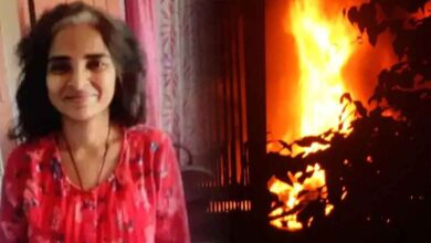 BHU-Associate-Professor-Dr-Kiran-Singh-sets-herself-on-fire