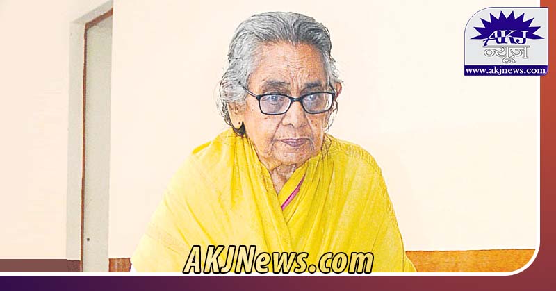 93 years old Professor Chilukuri Santhamma