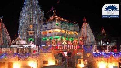 Dwarkadhish temple opened at midnight for 25 cows