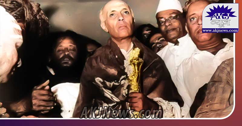 Jawaharlal Nehru With Sengol